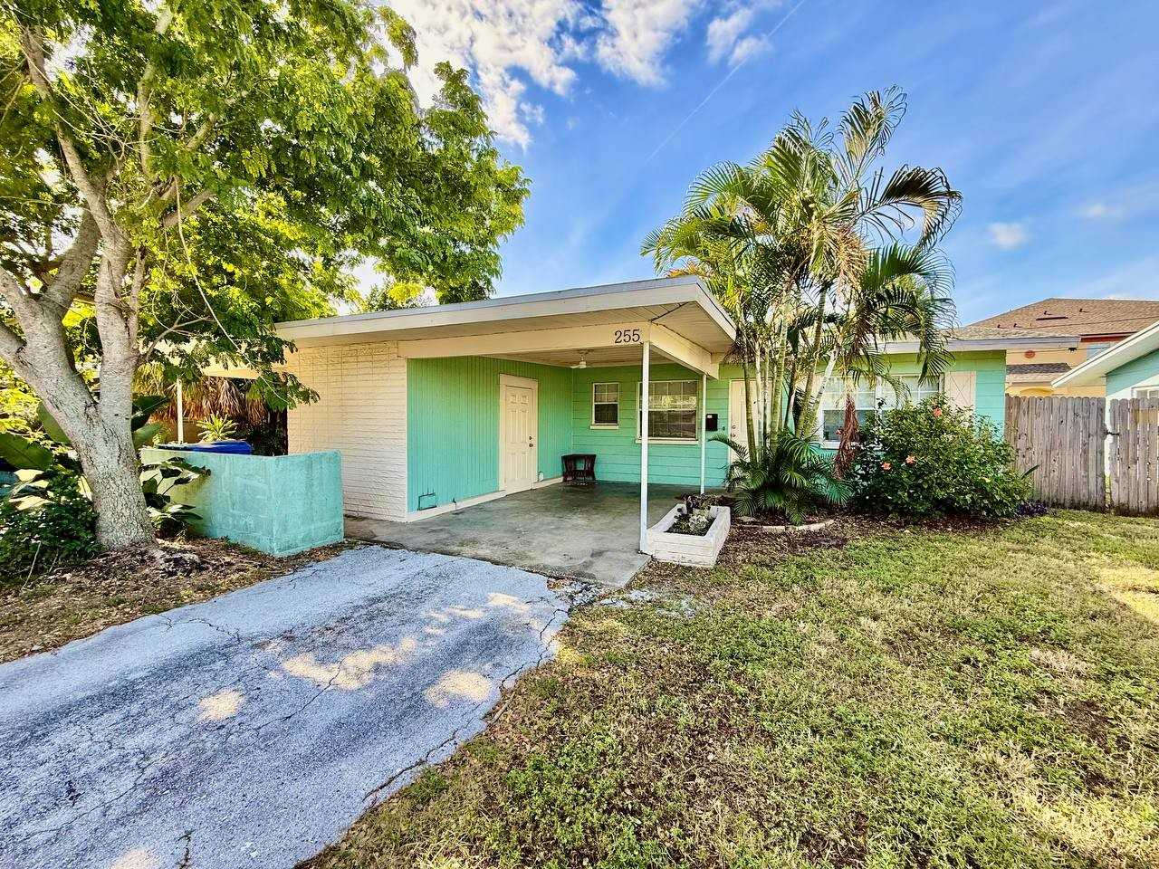 255 38th Ave Se - Photo 3 of 21