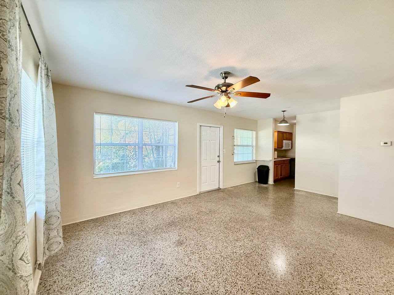 255 38th Ave Se - Photo 6 of 21