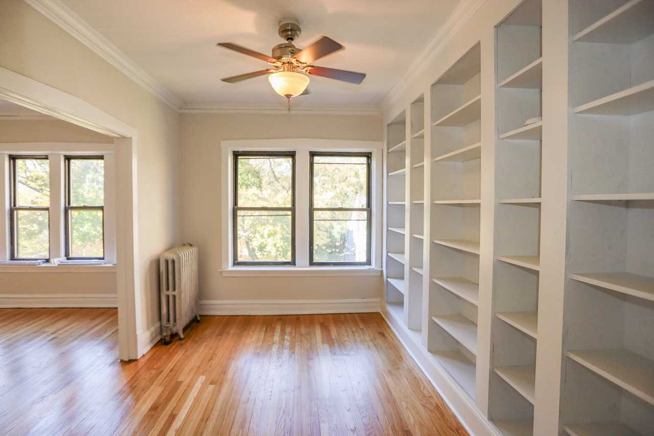 5417 South Harper Avenue #3A - Photo 3 of 16