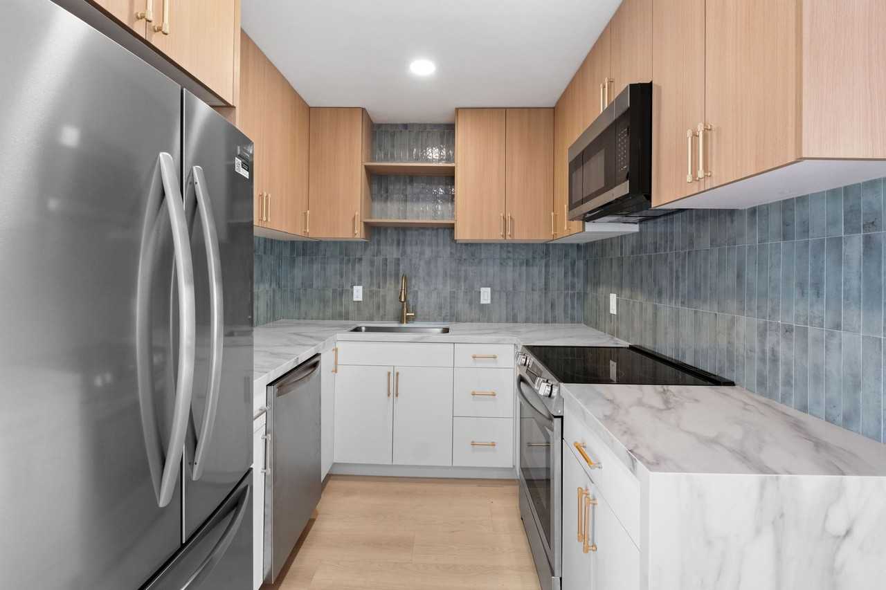 Iowa Apartments - Photo 3 of 15