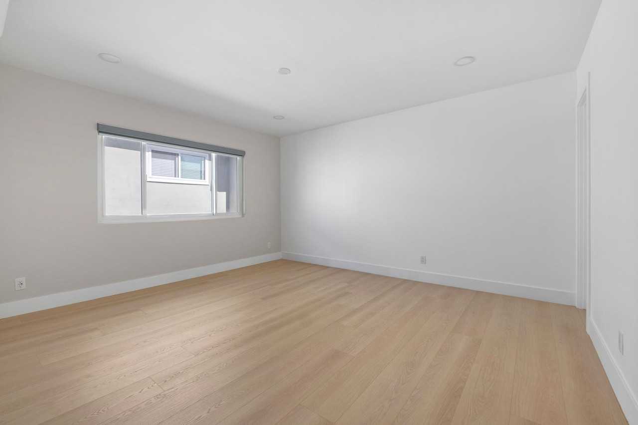 Iowa Apartments - Photo 5 of 15