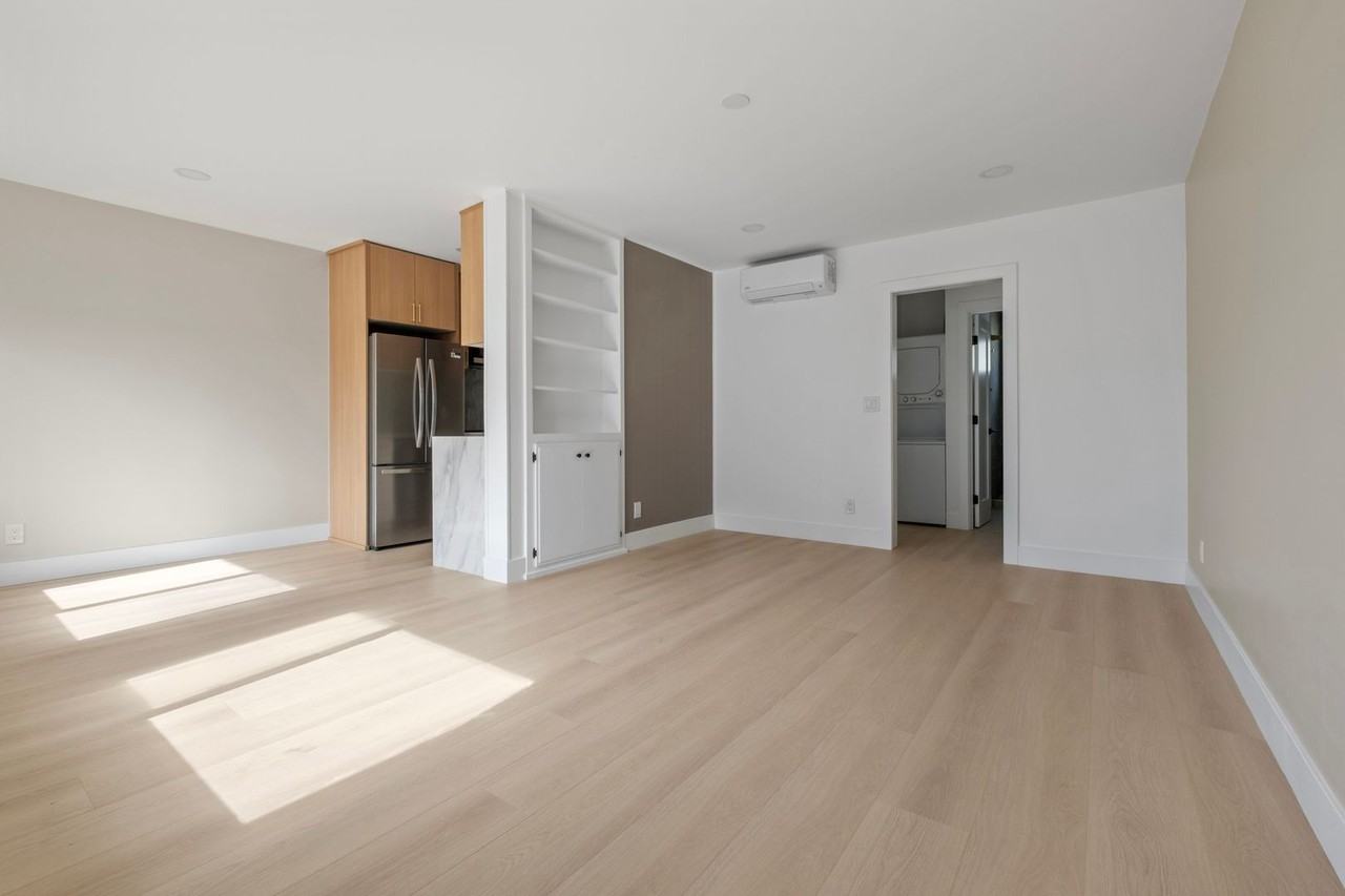 Iowa Apartments - Photo 2 of 12