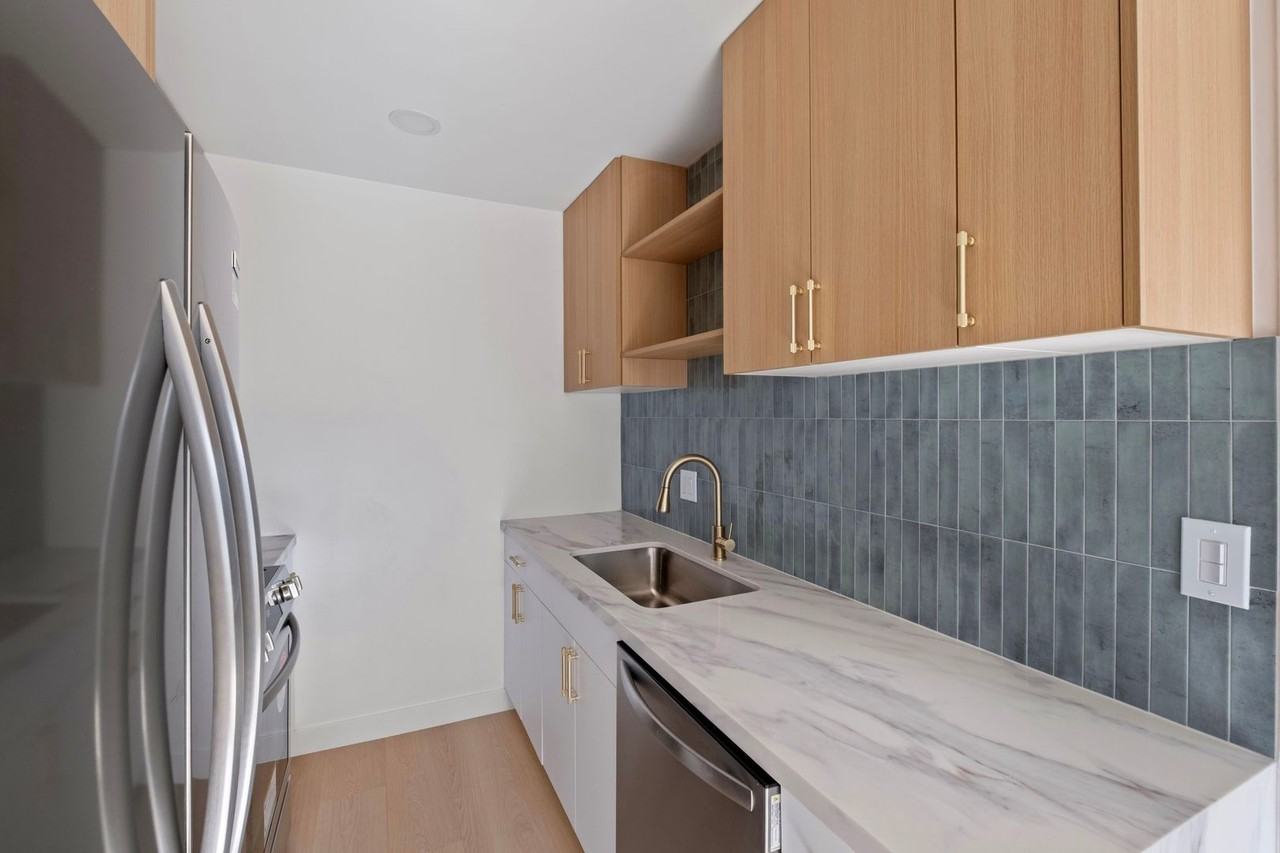 Iowa Apartments - Photo 6 of 12