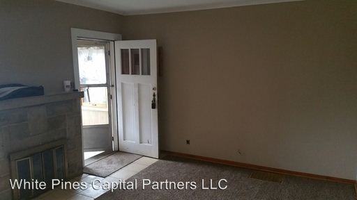 1626 Brown Ave - Photo 3 of 13