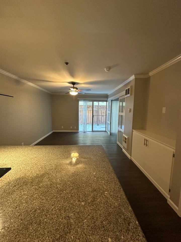 1529 Alice St #306 - Photo 4 of 8