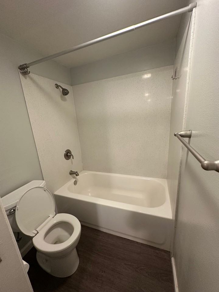 1529 Alice St #306 - Photo 5 of 8