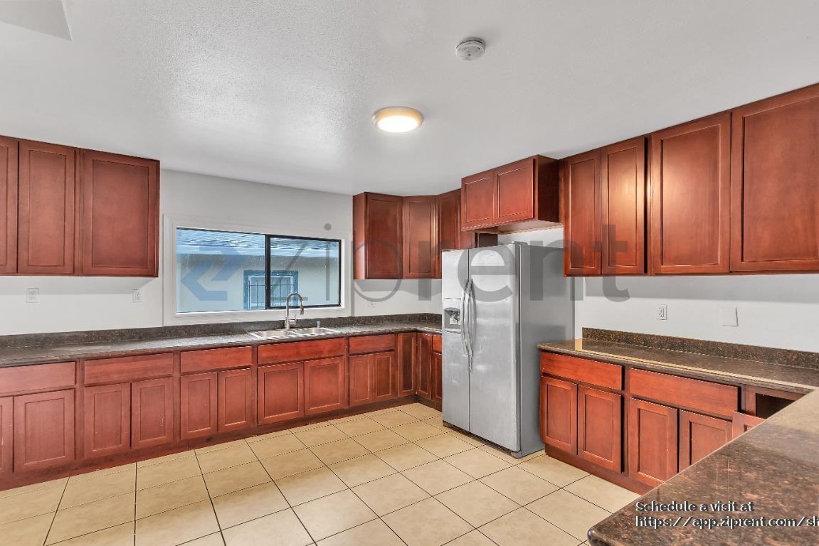 1008 92nd Avenue - Photo 6 of 29