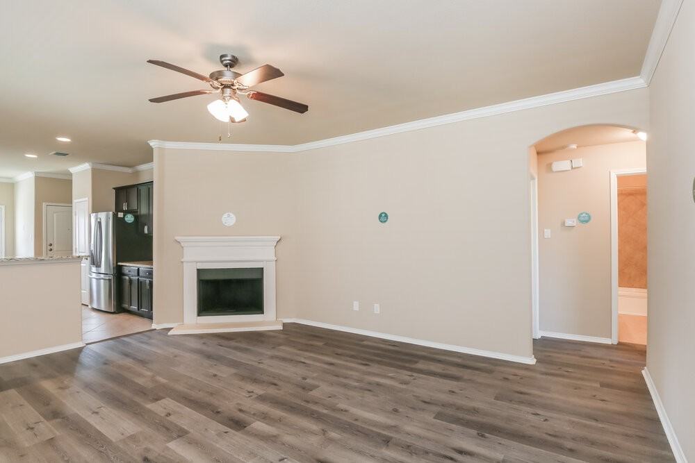 517 Pawnee St - Photo 3 of 16