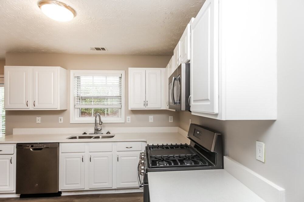 2662 Rainbow Creek Dr - Photo 7 of 17