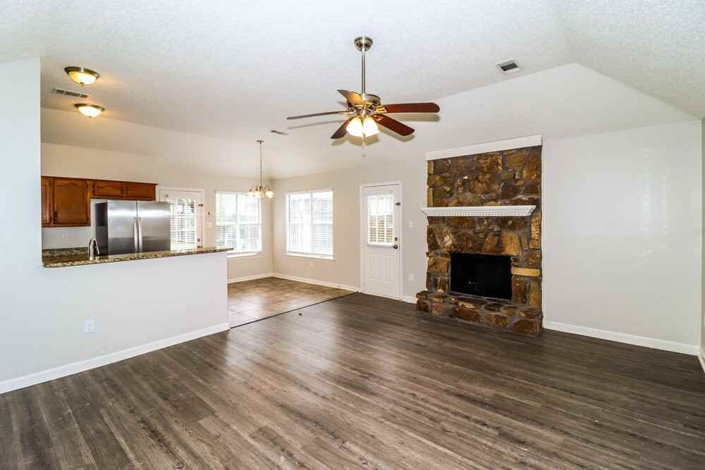 7001 Bellevue Trce - Photo 4 of 16