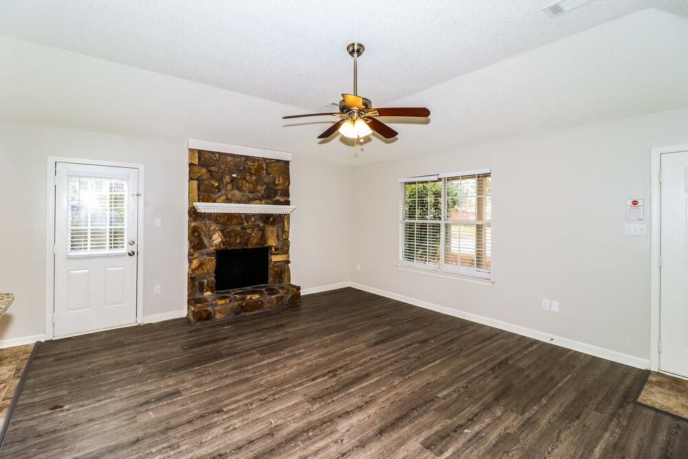 7001 Bellevue Trce - Photo 5 of 16