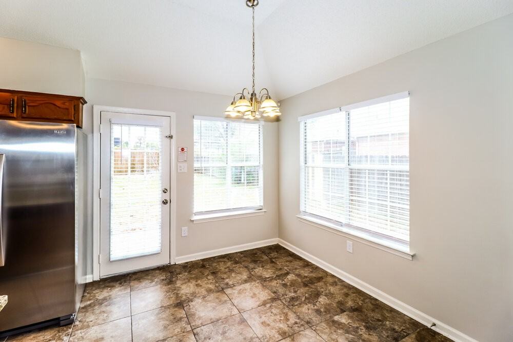 7001 Bellevue Trce - Photo 6 of 16