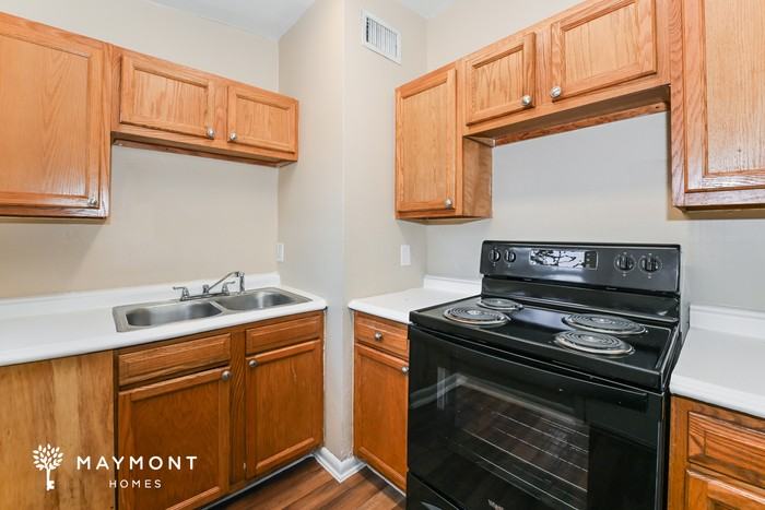 4932 Tallyho Ave - Photo 7 of 12