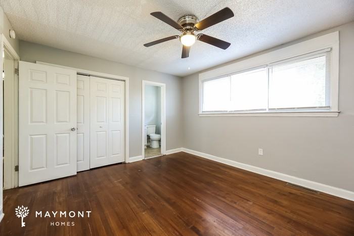 311 E Dorchester Blvd - Photo 7 of 12