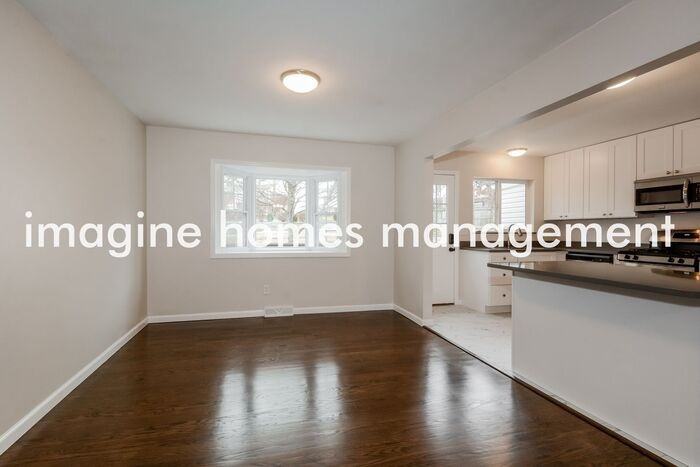 517 Hickory Hollow Ln - Photo 5 of 19