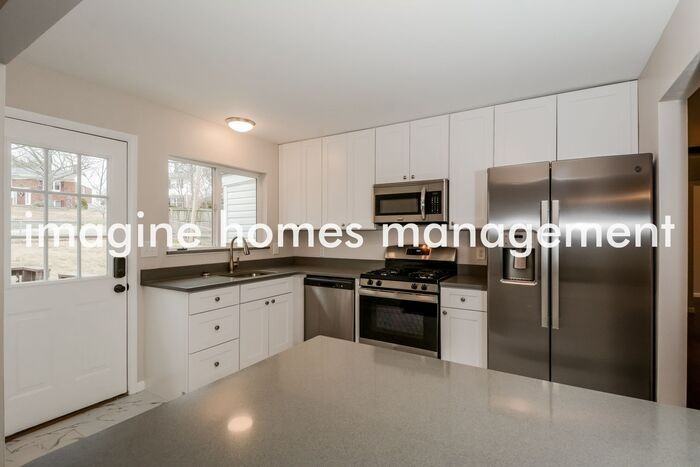 517 Hickory Hollow Ln - Photo 6 of 19