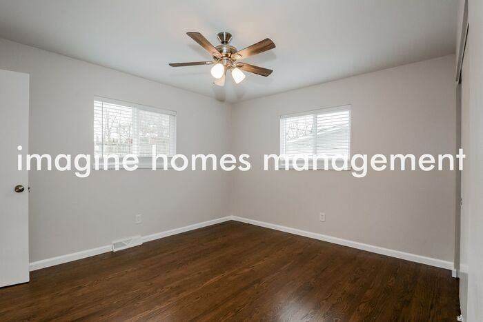 517 Hickory Hollow Ln - Photo 7 of 19