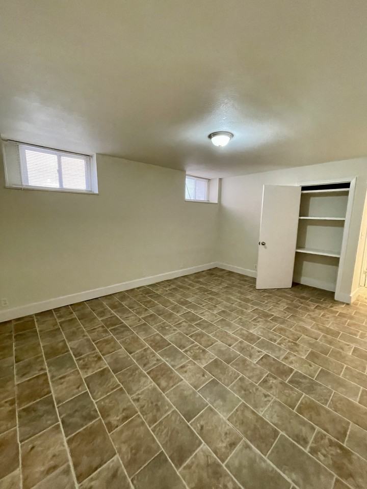 527 Gladstone Boulevard - Photo 6 of 17