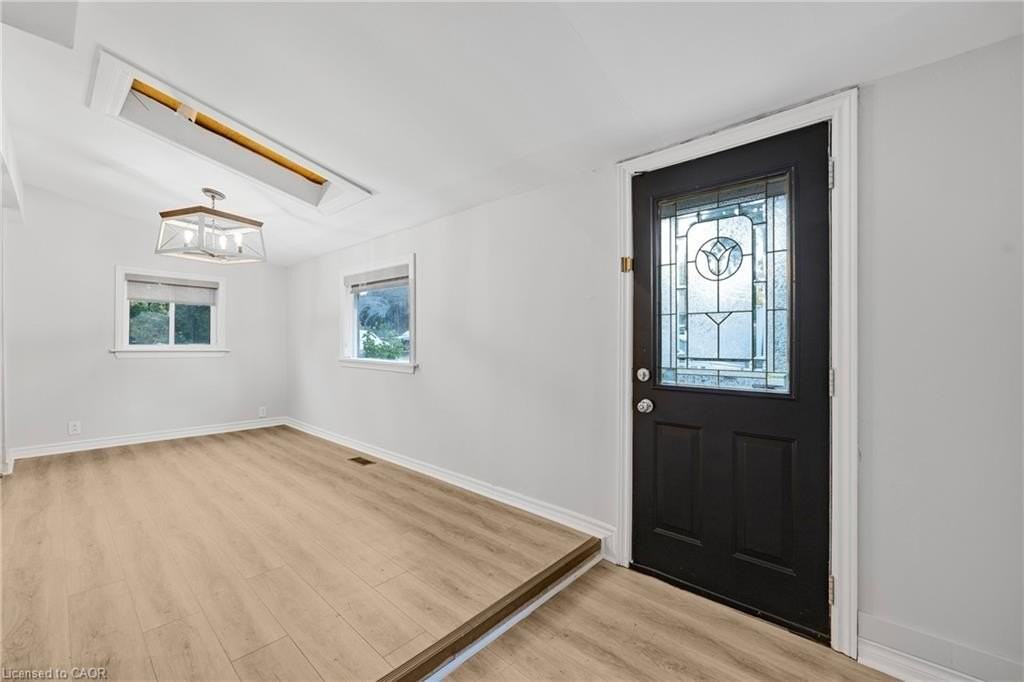 2 Griffin St - Photo 4 of 29