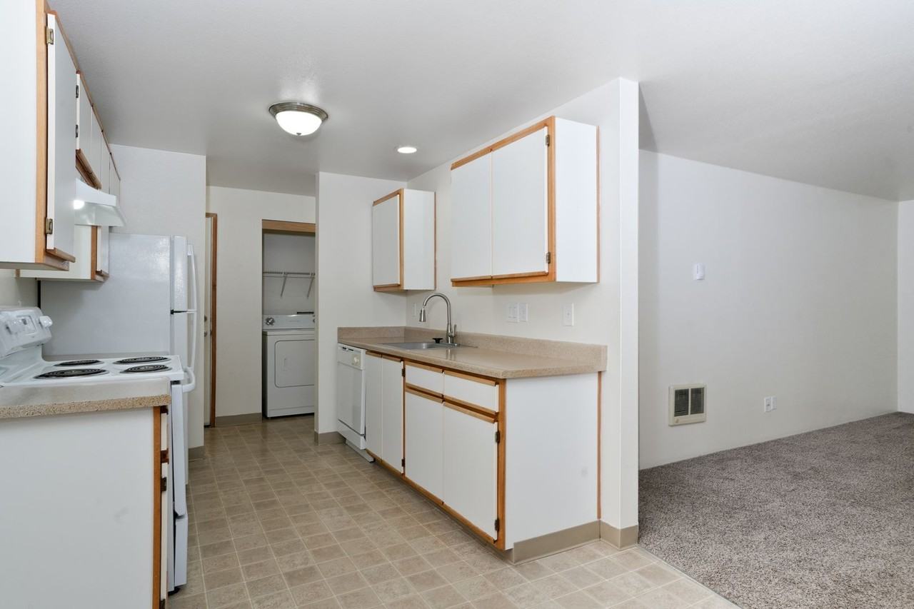 Beavercreek Meadows - Photo 5 of 50