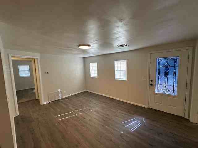 2317 Southwest 48th Street - Photo 3 of 14