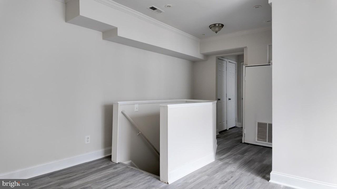 4306 HALLEY TERRACE PLACE SE unit: 1 #1 - Photo 3 of 9