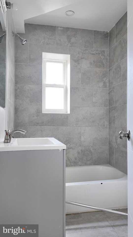 4306 HALLEY TERRACE PLACE SE unit: 1 #1 - Photo 5 of 9