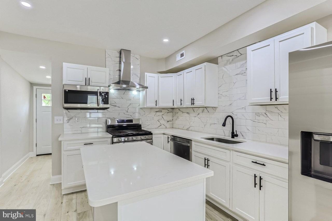 2829 Miles Ave - Photo 7 of 25