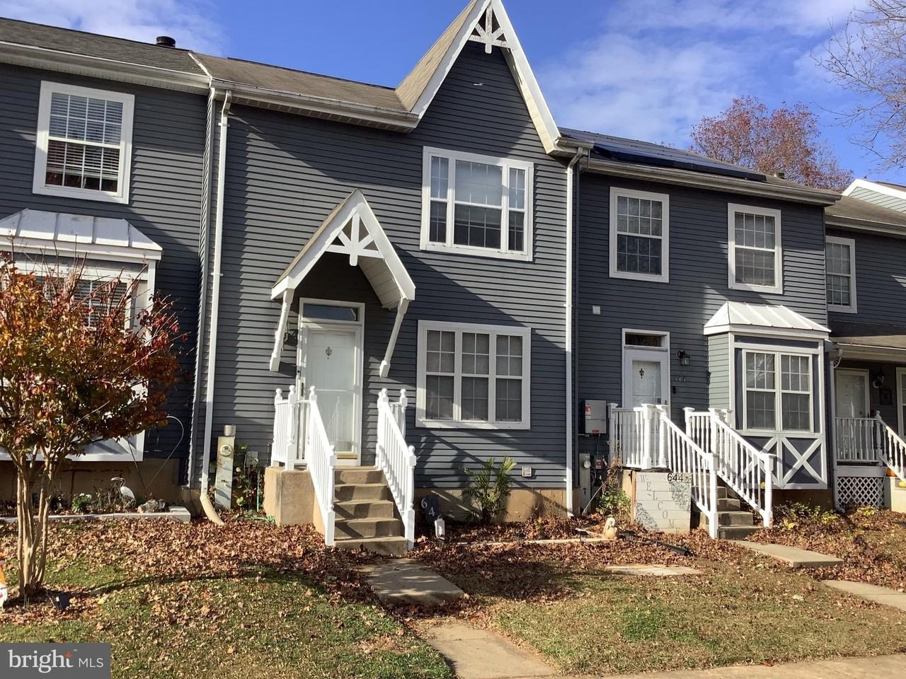 646 Milford Ct - Photo 2 of 42