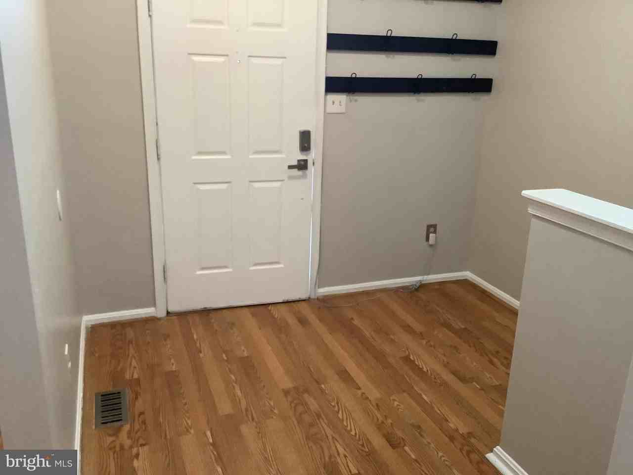 646 Milford Ct - Photo 4 of 42