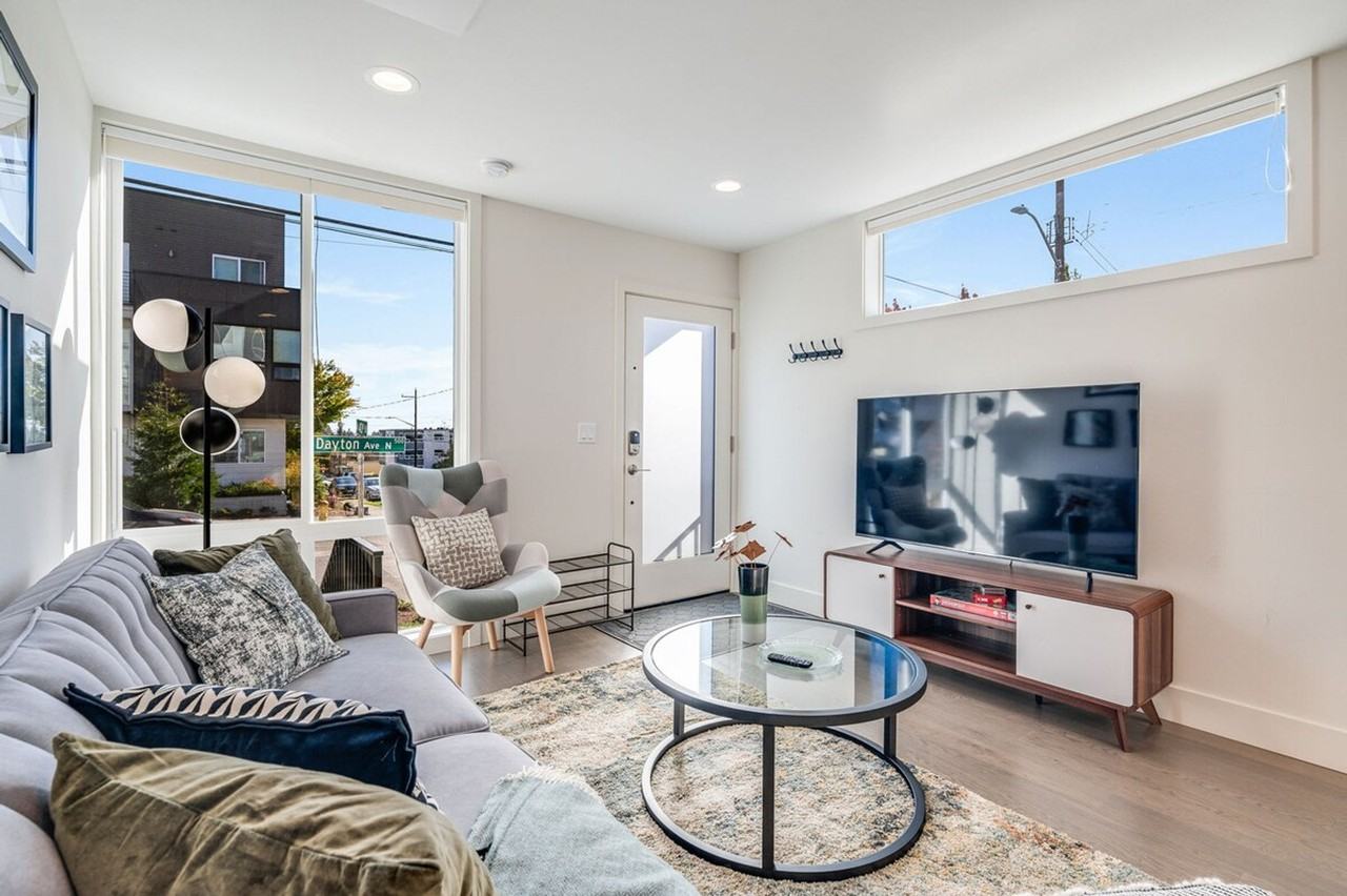 4205 Evanston Ave N #1036016P - Photo 6 of 50