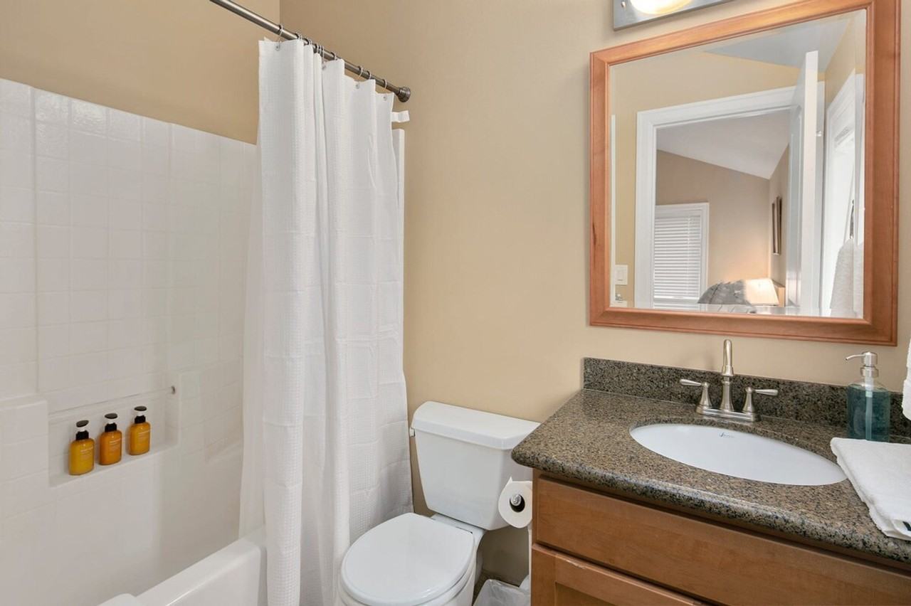 2717 E Yesler Way #1035856P - Photo 4 of 27