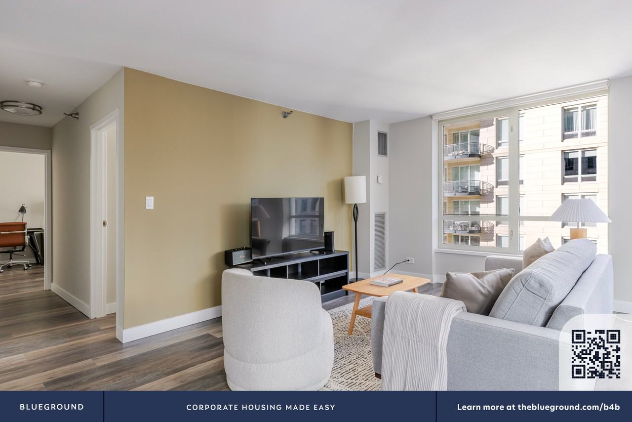 1 East Delaware Place - Photo 6 of 40