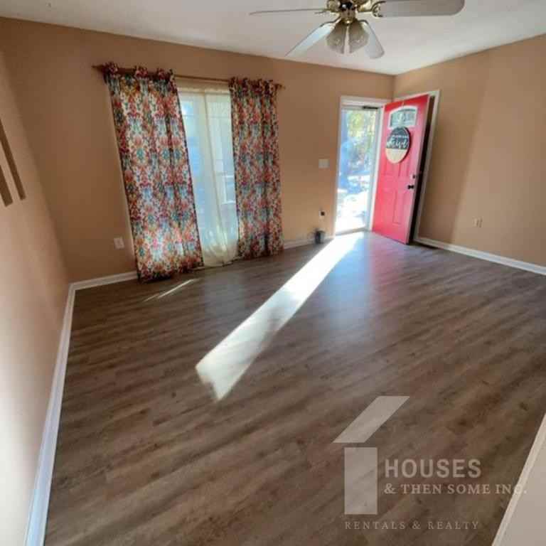 113 Susan Ave - Photo 2 of 20