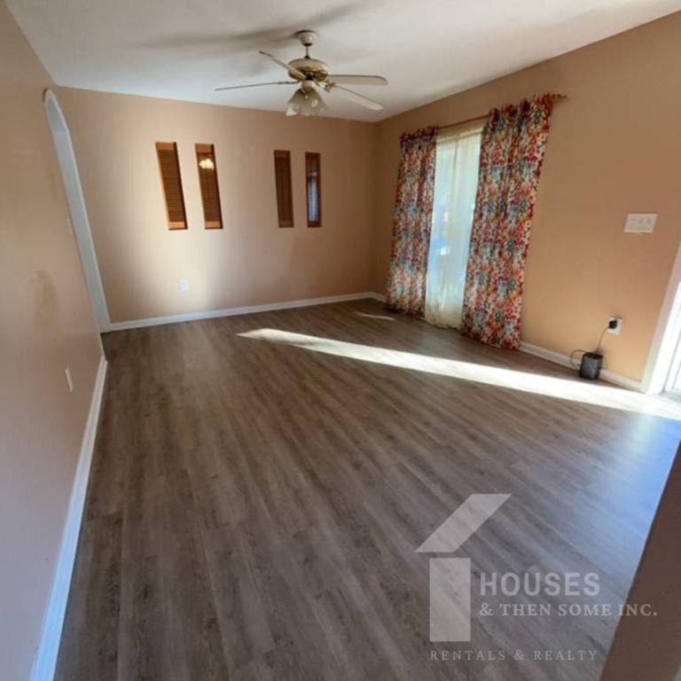 113 Susan Ave - Photo 3 of 20