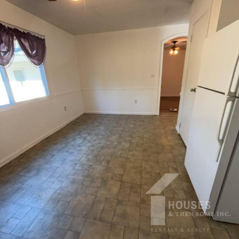 113 Susan Ave - Photo 7 of 20