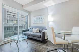 179 Queen St W - Photo 1 of 1