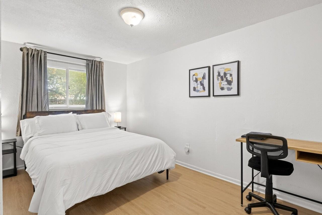 3721 E Clifton St #1343014P - Photo 7 of 25