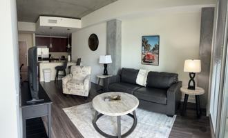 featured image of 400 S Tryon St