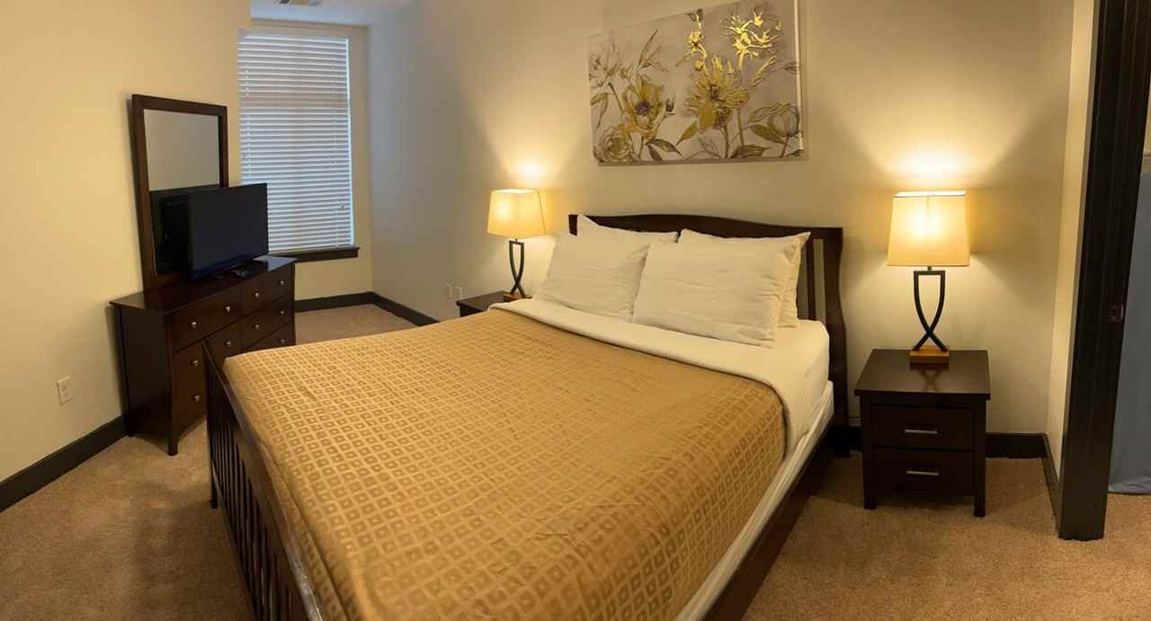 425 W 5th St #1344143P - Photo 5 of 23