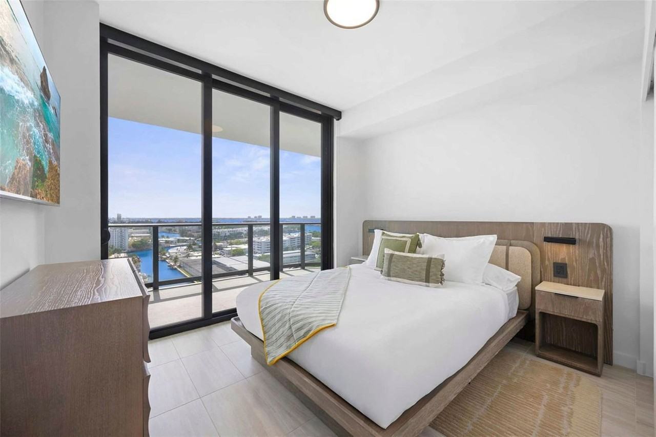 7144 Byron Avenue - Photo 3 of 120