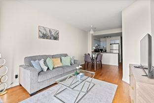 3898 Lake Shore Blvd W - Photo 1 of 1