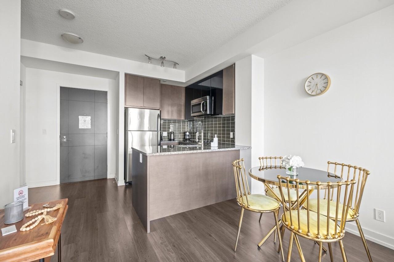 89 Dunfield Ave #1345790P - Photo 7 of 23