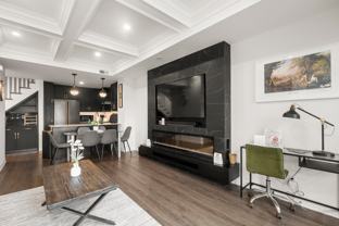 3567 Lake Shore Blvd W - Photo 1 of 1