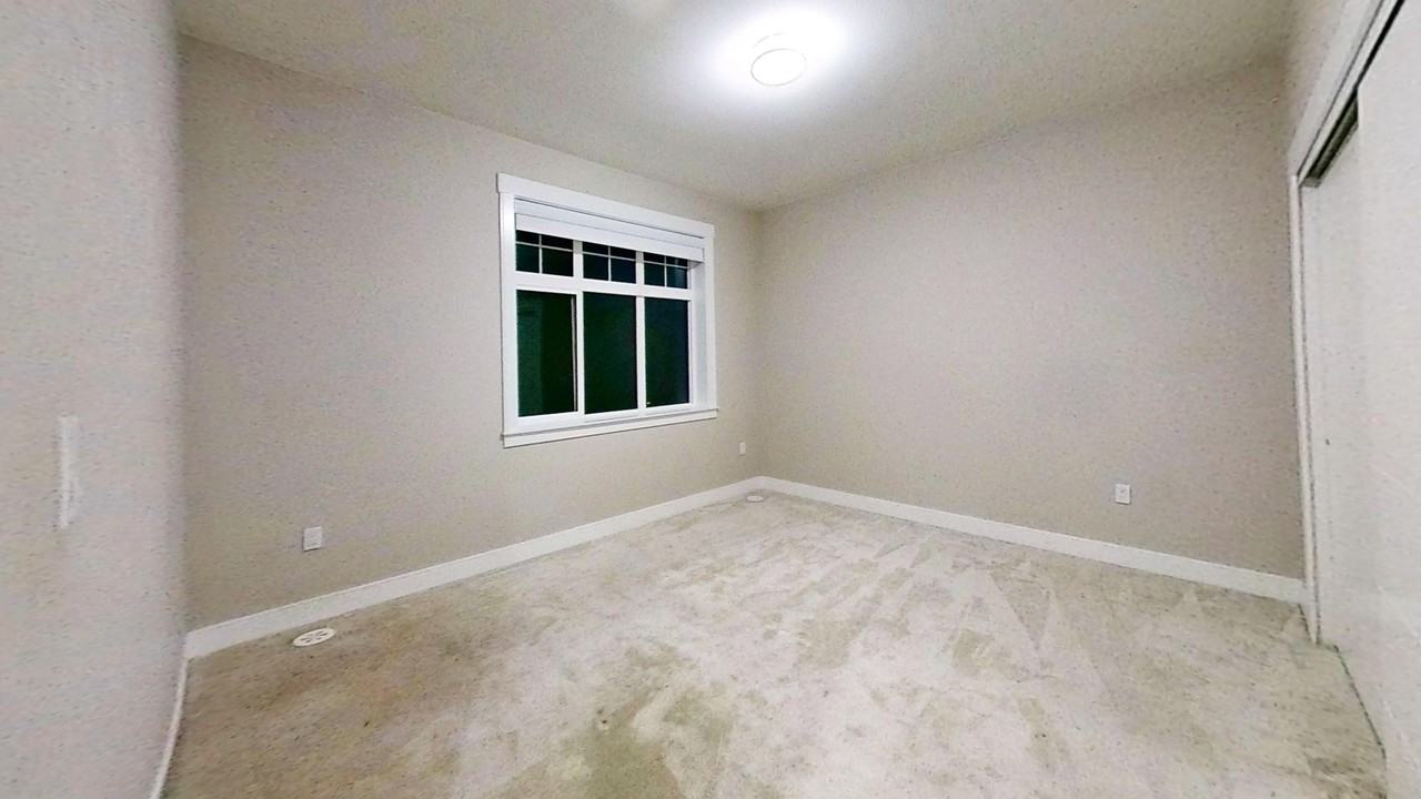 17033 Fraser Highway - Photo 5 of 24