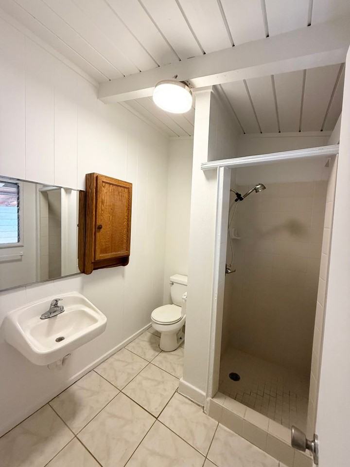 3842A Salt Lake Blvd - Photo 4 of 7