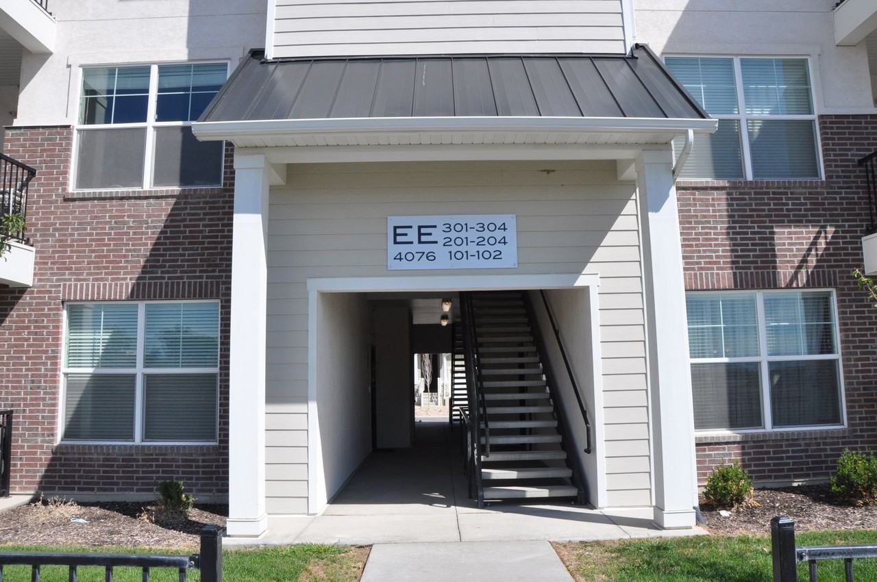 4076 W 1530 N #301 - Photo 4 of 37