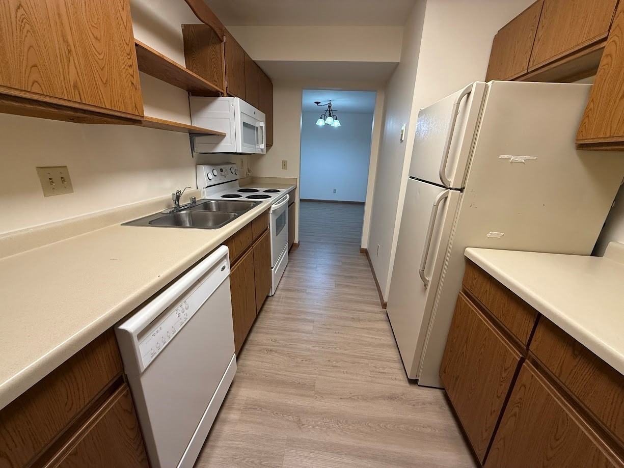 1908 Fox Run - Photo 7 of 14