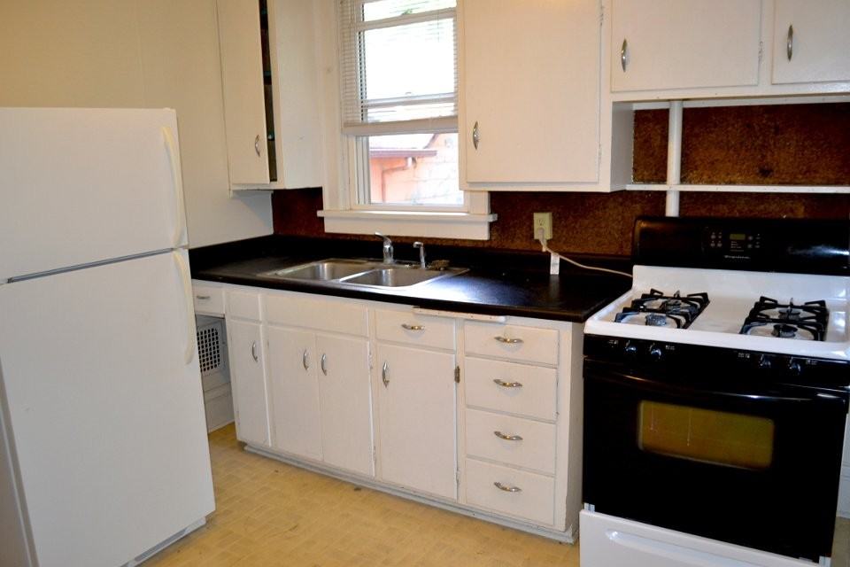 1037 Jenifer St - Photo 4 of 16