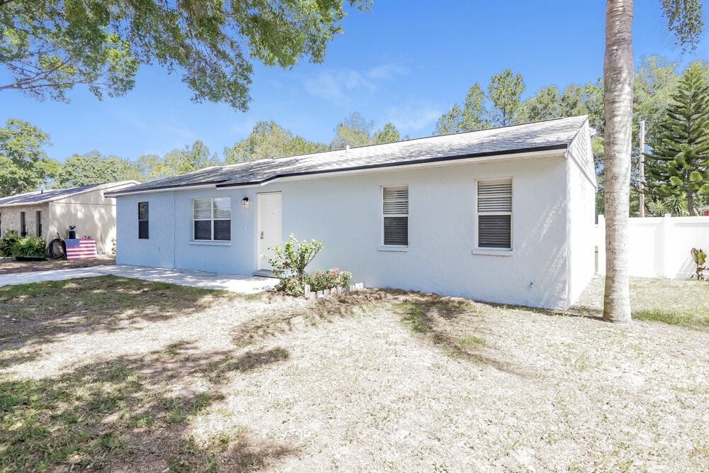 4125 Chowen Dr - Photo 3 of 15